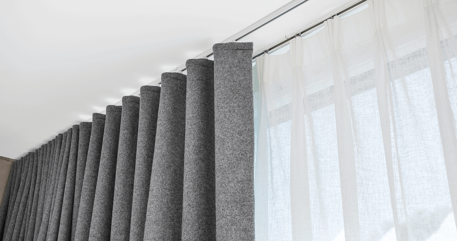 Acoustic Curtains Reduce Noise and Absorb Sound
