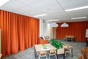 https://www.acousticblindsandcurtains.com.au/wp-content/uploads/2020/01/newstyleclassroom_openplan2-300x200.png